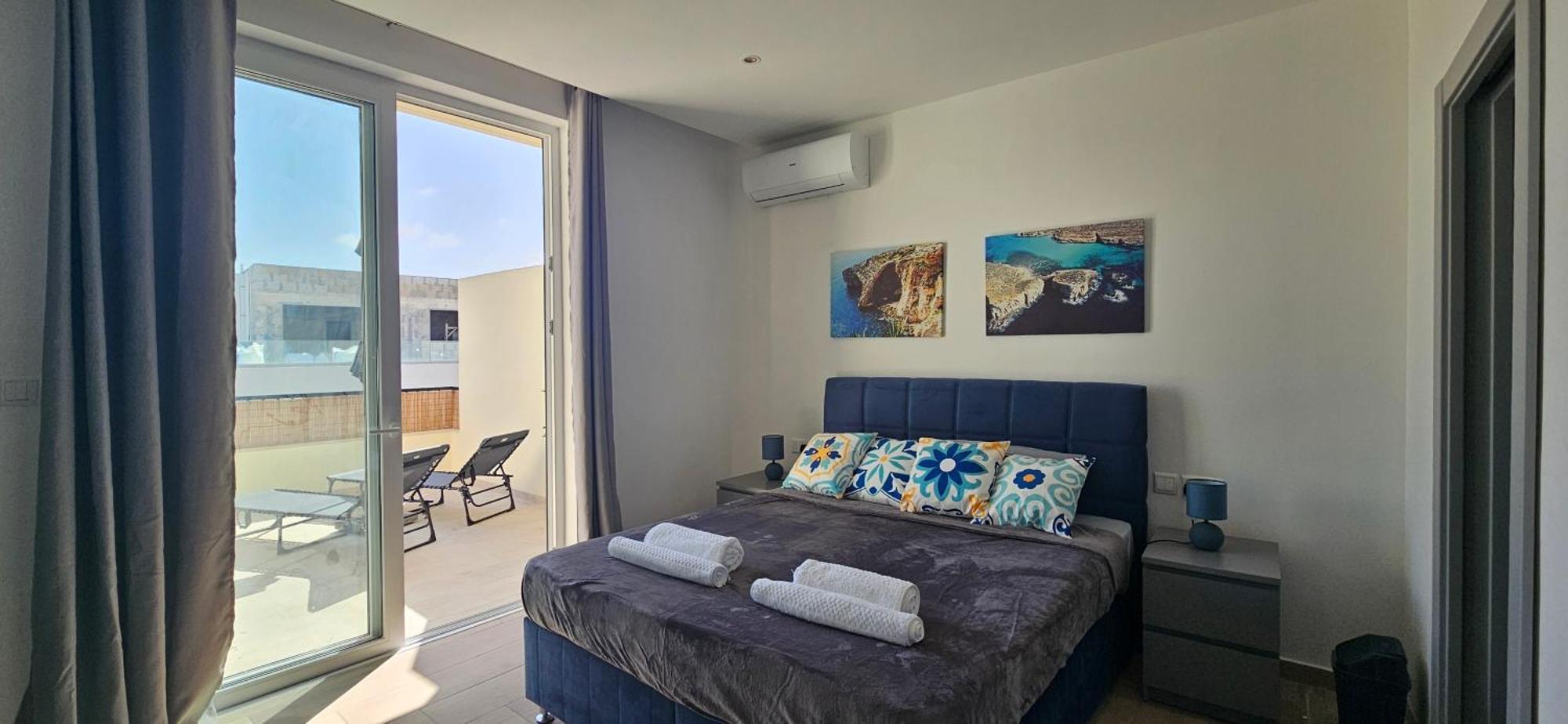 Sea Breeze Penthouse And Terrace Qawra St Paul'S Bay Apartment Сейнт Полс Бей Екстериор снимка