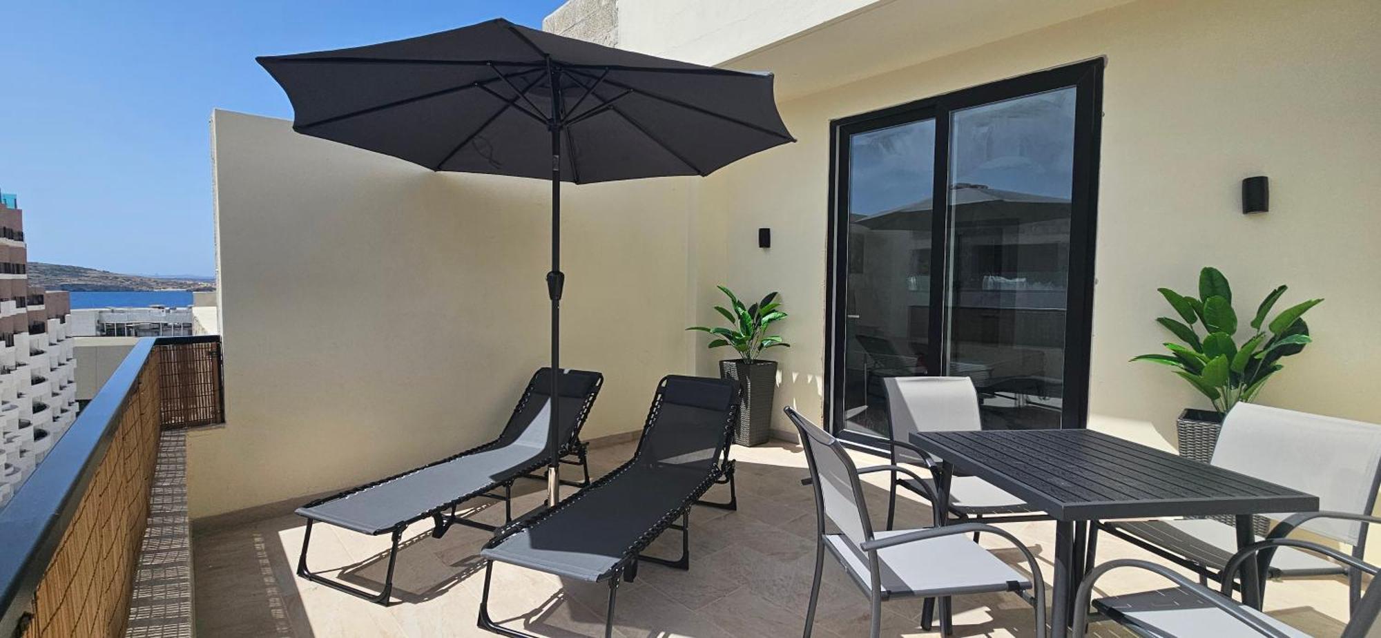 Sea Breeze Penthouse And Terrace Qawra St Paul'S Bay Apartment Сейнт Полс Бей Екстериор снимка