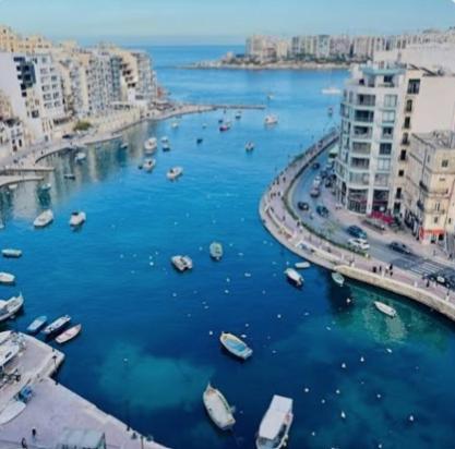 Sea Breeze Penthouse And Terrace Qawra St Paul'S Bay Apartment Сейнт Полс Бей Екстериор снимка